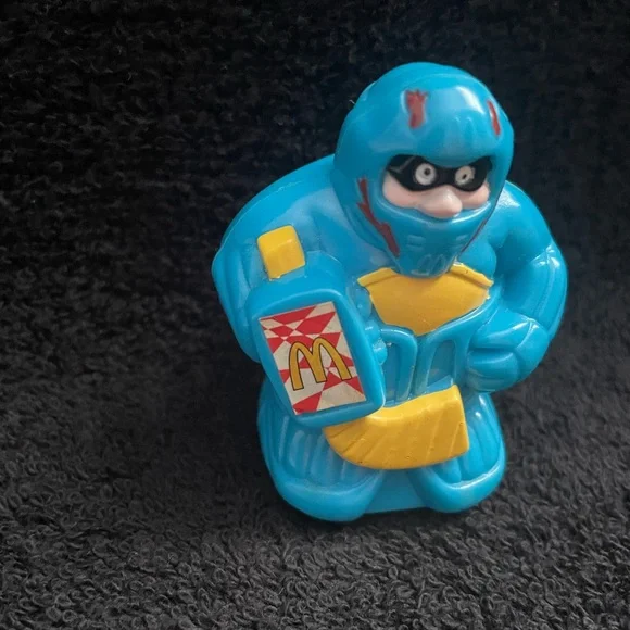 VINTAGE 1998 "NAGANO OLYMPICS" MCDONALDS TOY Hamburglar Hockey Player - Picture 2 of 8